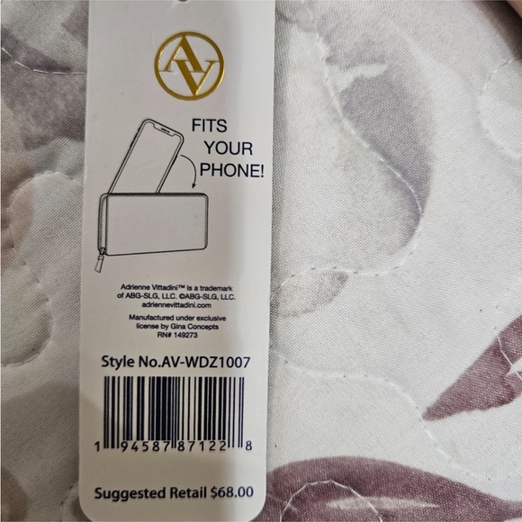 ADRIENNE VITTADINI DOULBE
ZIP PHONE WALLET - Picture 11 of 11